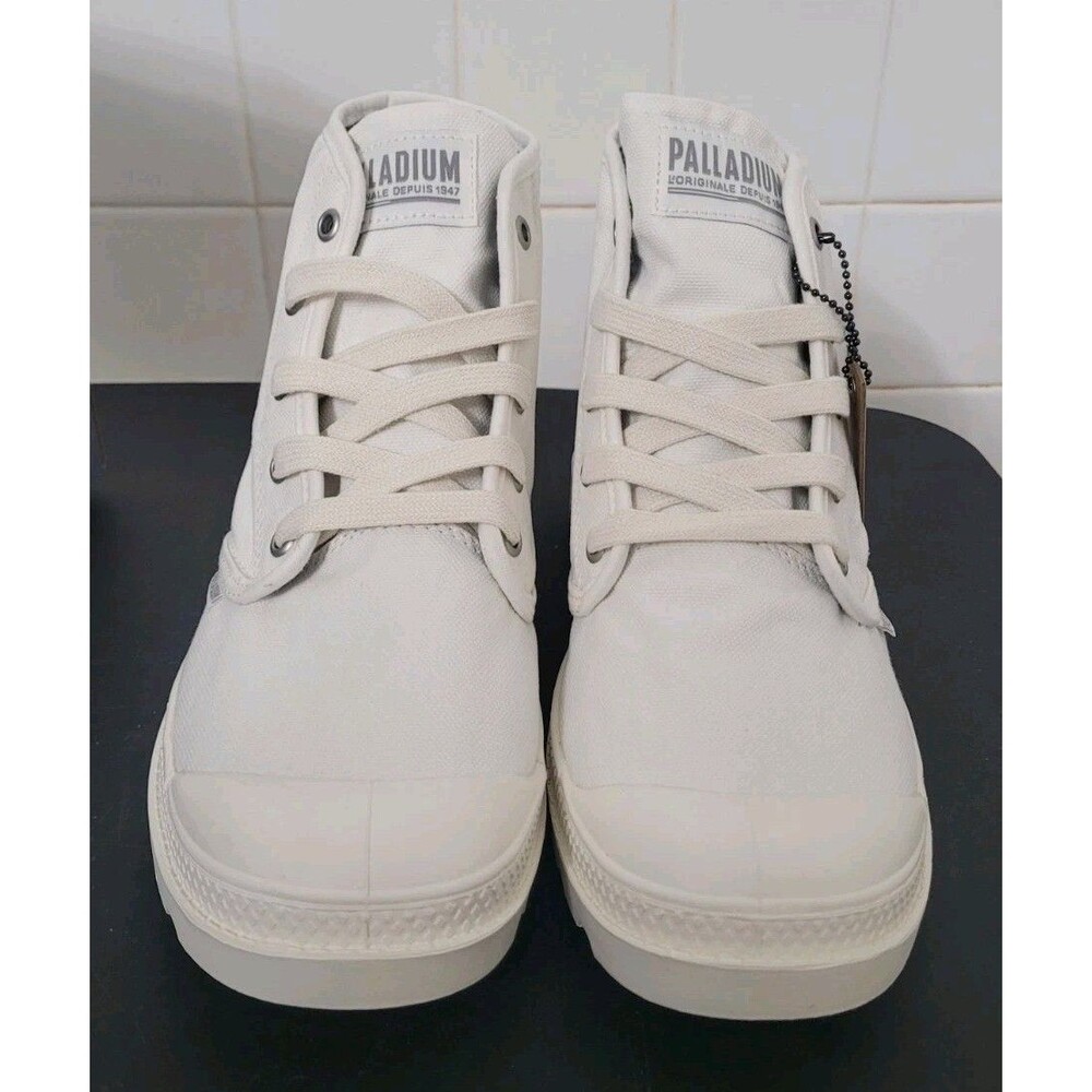 Palladium Pampa Hi Boots Women's US 9 EU 41 Star White Canvas Lace Up NWT Box